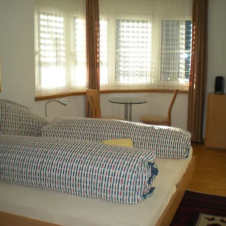 Appartementhaus La Promenade * ロイカーバード